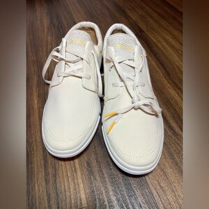 NWOT Men's Hush Puppies Casual Shoes